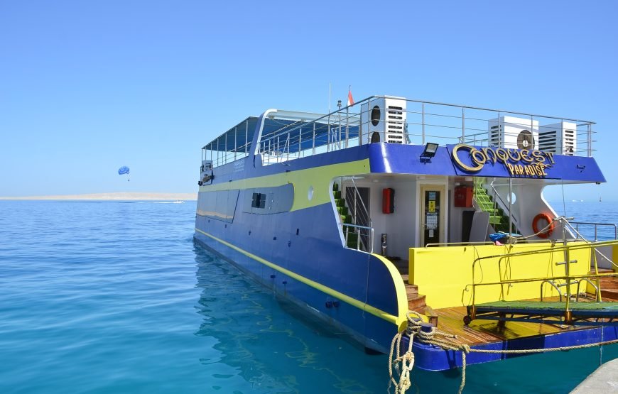 Hurghada: Paradise Queenquest Semi Submarine & Snorkeling