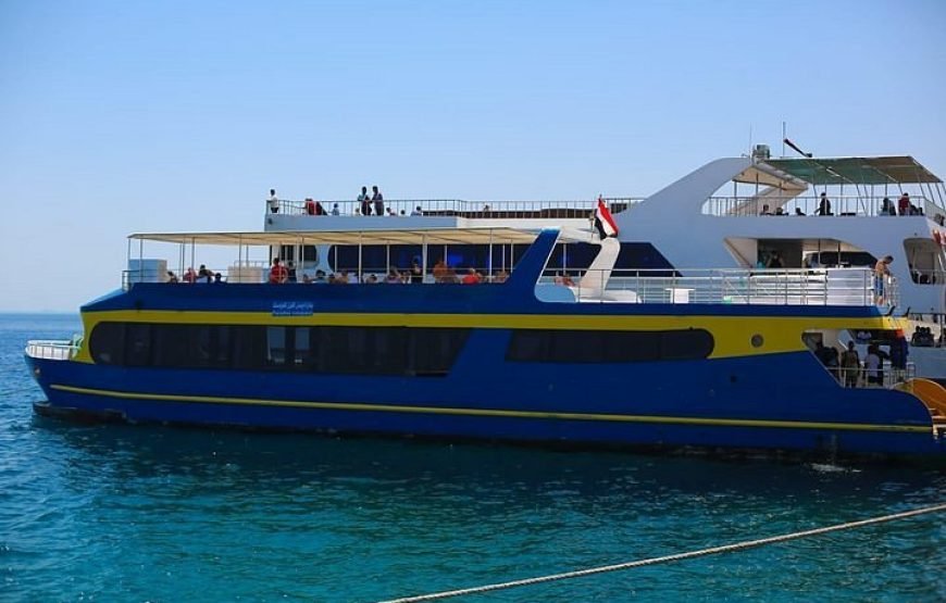 Hurghada: Paradise Queenquest Semi Submarine & Snorkeling
